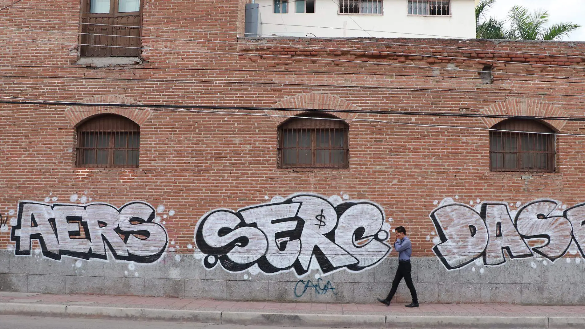 Grafiti-en-un-muro-Serc-Hermosillo